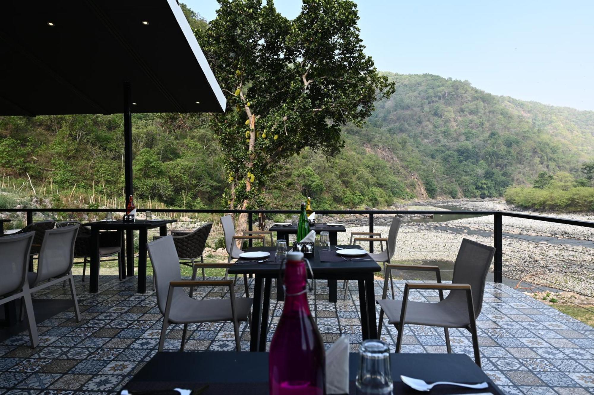 Welcomheritage Tarangi Ramganga Resort Marchula Exterior foto
